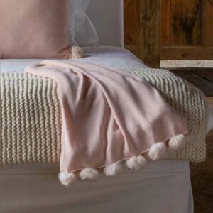 NWT Alicia Adams 100% Baby Alpaca Throw in Light Pink